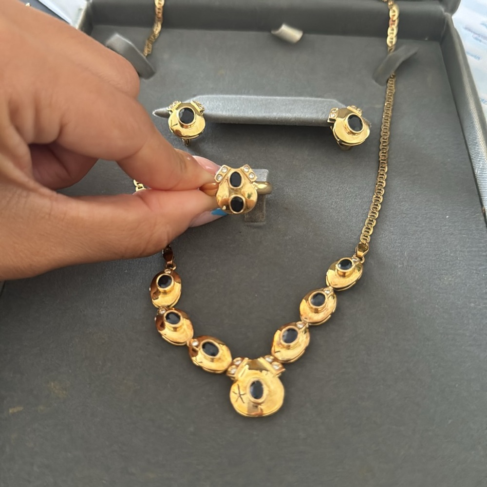 18k gold jewelry set with sapphire stones - Picture 3 of 4